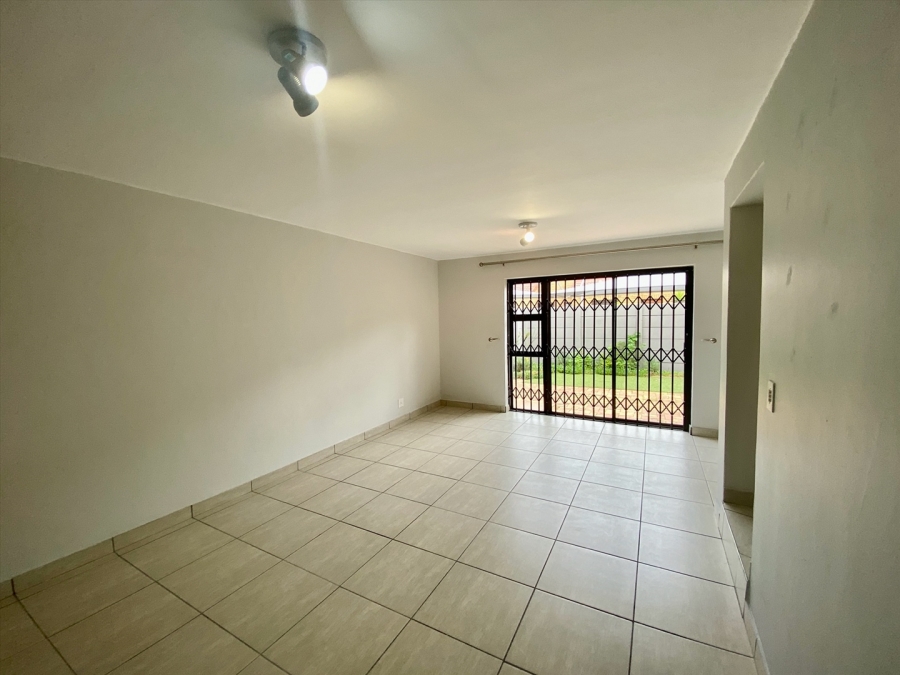 To Let 2 Bedroom Property for Rent in Sunningdale Western Cape